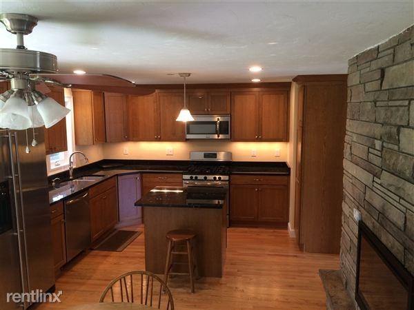 100 Payson Ave - Photo 3 of 6