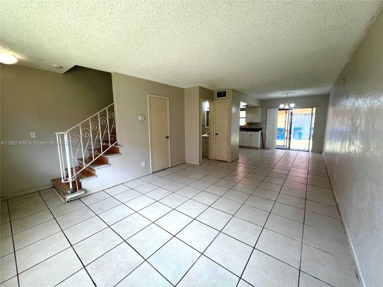 2562 Nw 52nd Ave #B18 - Photo 4 of 16