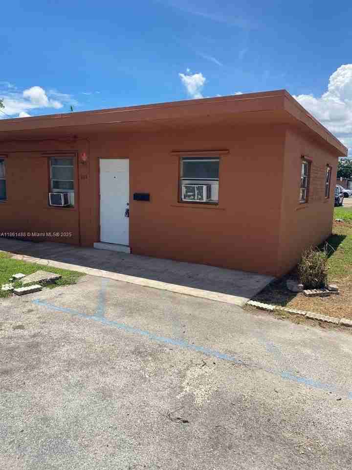 1111 Sw 2nd St #1111 - Photo 4 of 15