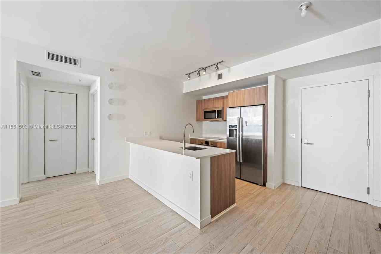 201 Southwest 17th Road #502 - Photo 2 of 17