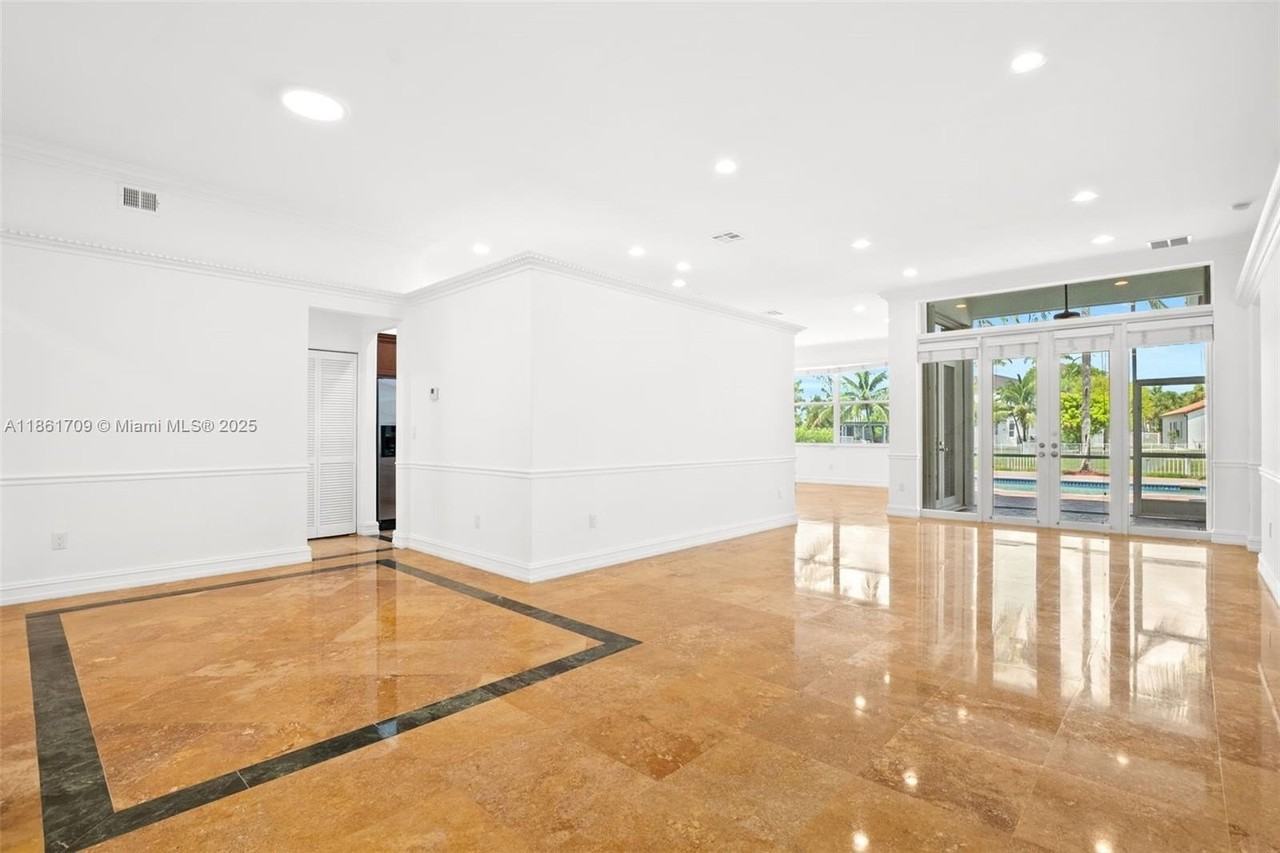 5168 Southwest 157th Avenue - Photo 3 of 30