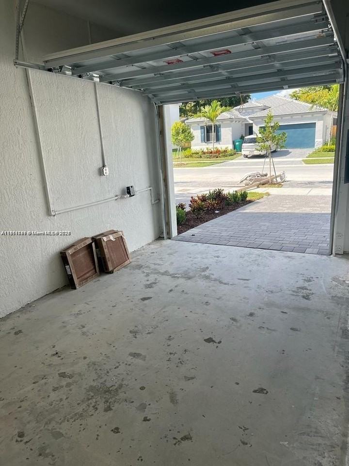 28511 Sw 134th Ct #28511 - Photo 4 of 24