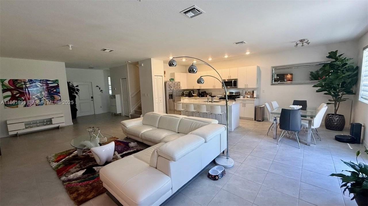 14808 Sw 163rd Ter - Photo 4 of 41