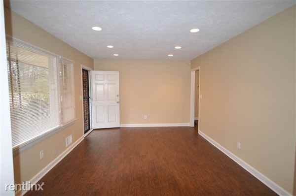 2765 Fairlane Dr SE - Photo 2 of 9