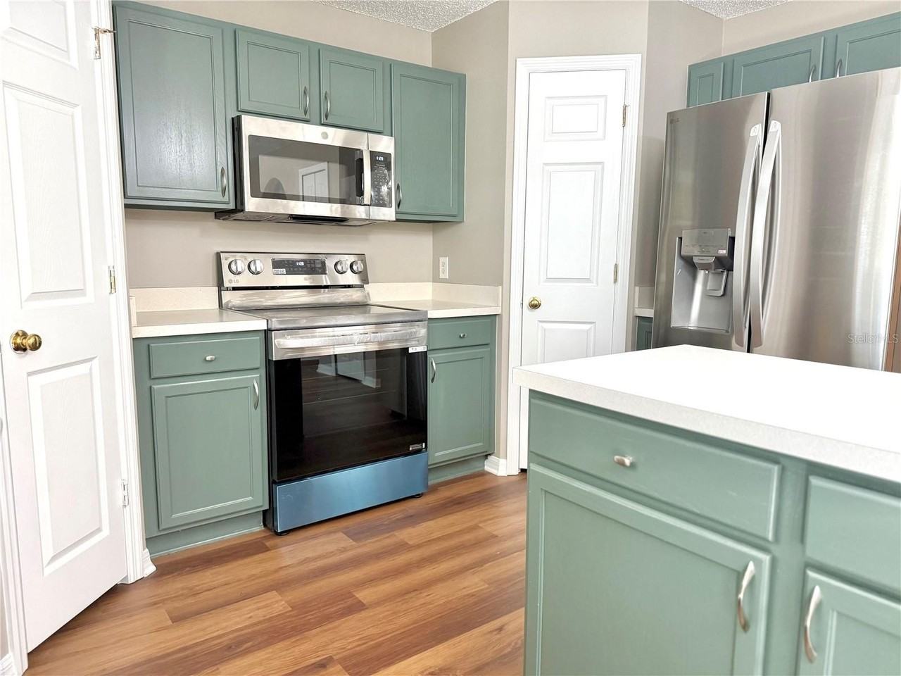 512 Yearling Cove Loop - Photo 2 of 29