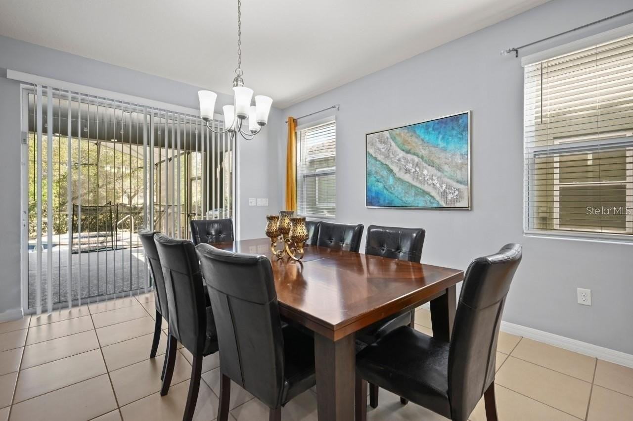 5276 Oakbourne Ave - Photo 5 of 33