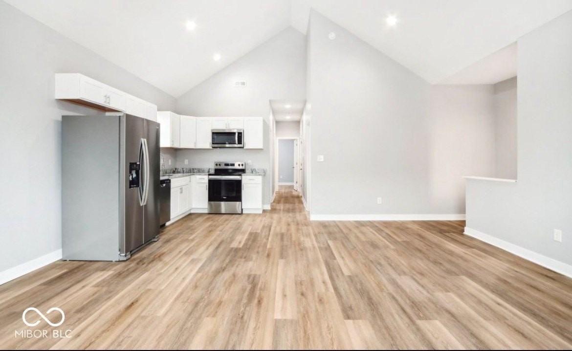 1248 Herbert St #B - Photo 3 of 22