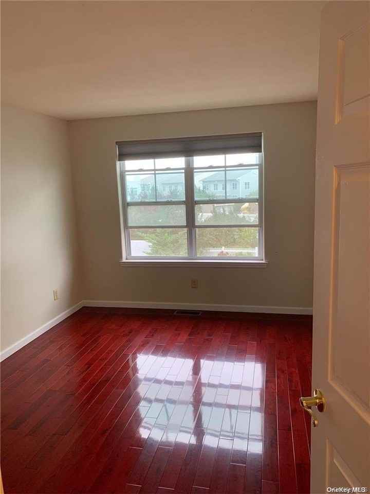 134 Meridian Blvd #A - Photo 3 of 7