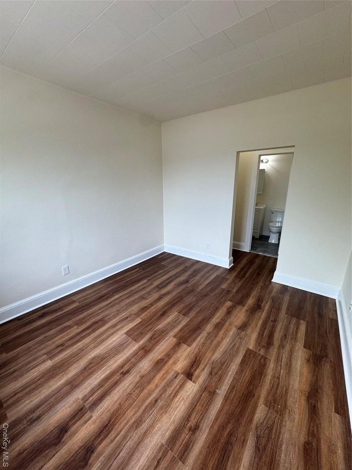 2A Somerset Ave - Photo 3 of 6