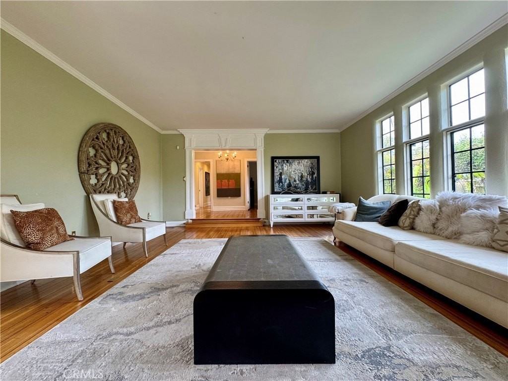 1149 Cordova Ave - Photo 6 of 50