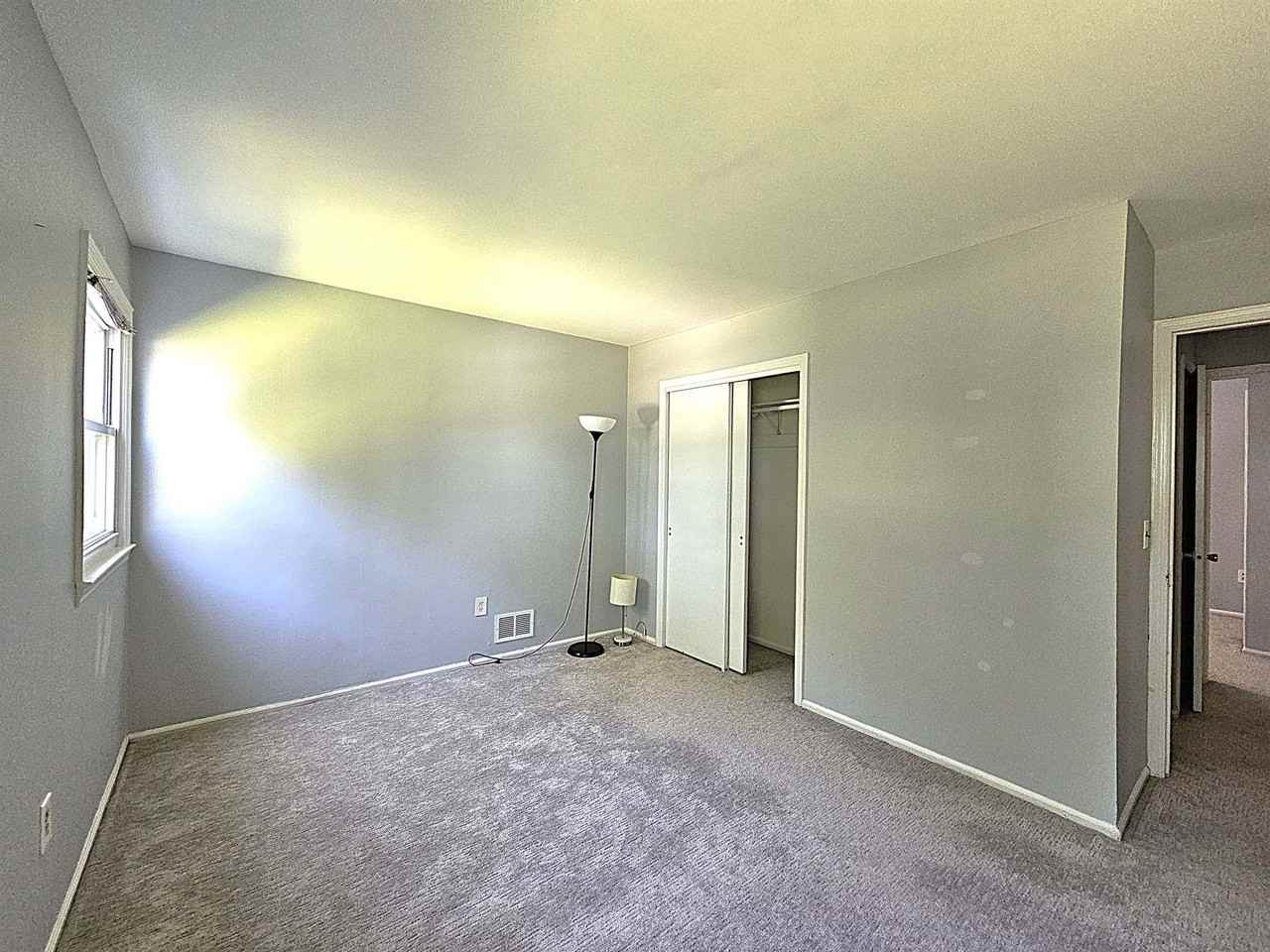 Bascom Pl - Photo 4 of 5