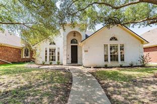 1925 Crestlake Dr - Photo 1 of 1