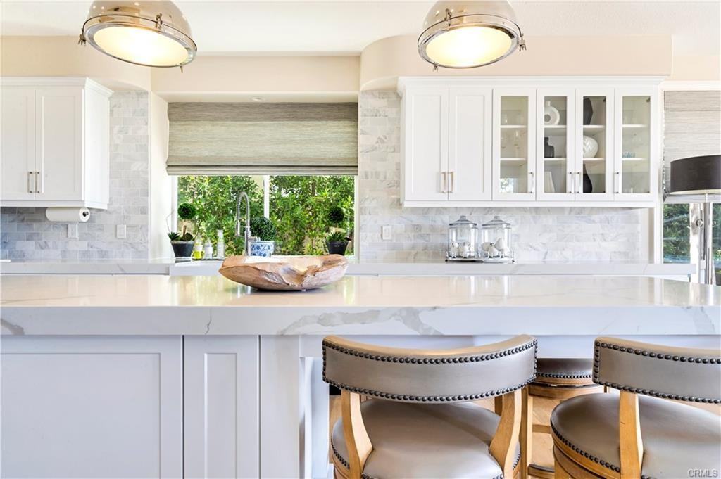 1435 High Bluff Dr - Photo 2 of 8