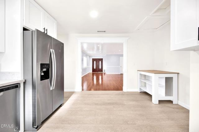 3330 Thorpe Ave - Photo 3 of 8