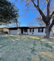 6611 Highgate Ln - Photo 1 of 1