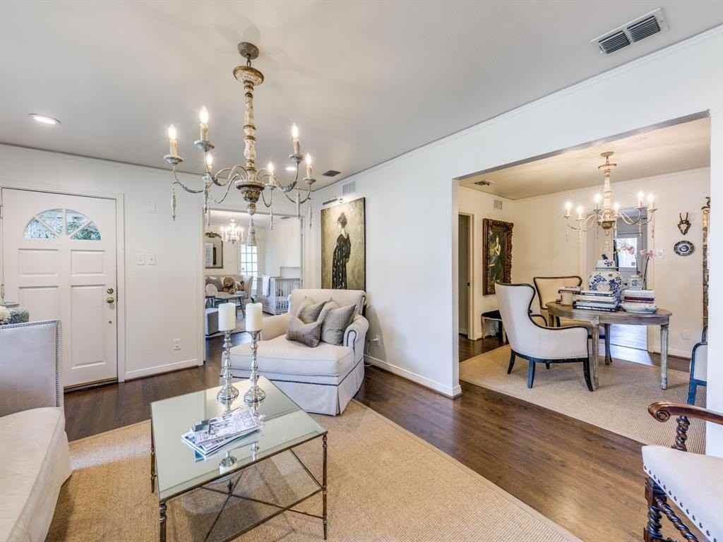 3137 Lovers Ln - Photo 2 of 12