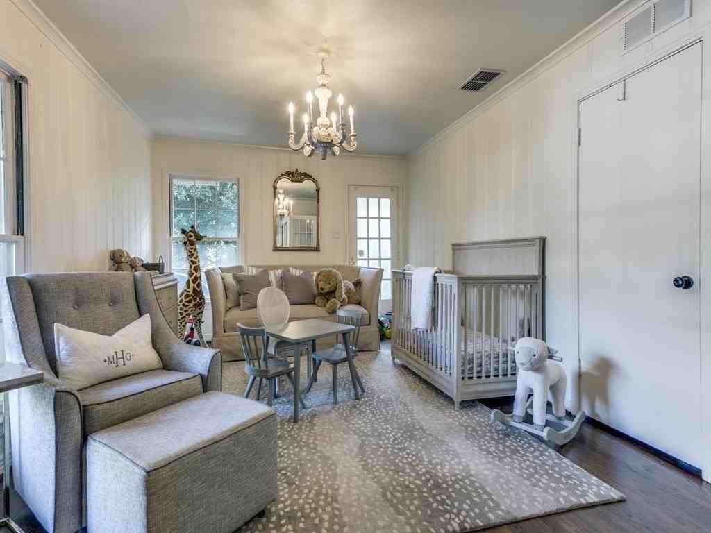 3137 Lovers Ln - Photo 5 of 12