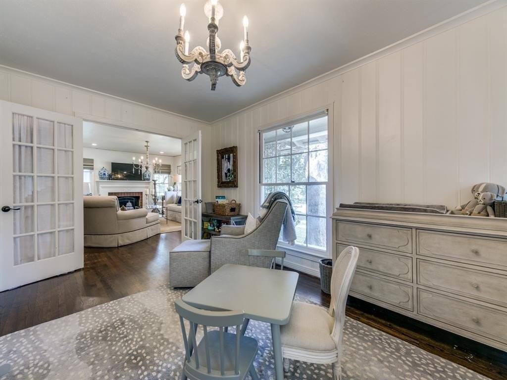 3137 Lovers Ln - Photo 6 of 12