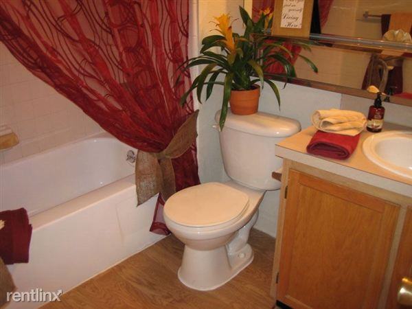 5959 Curry Ford Rd - Photo 3 of 7
