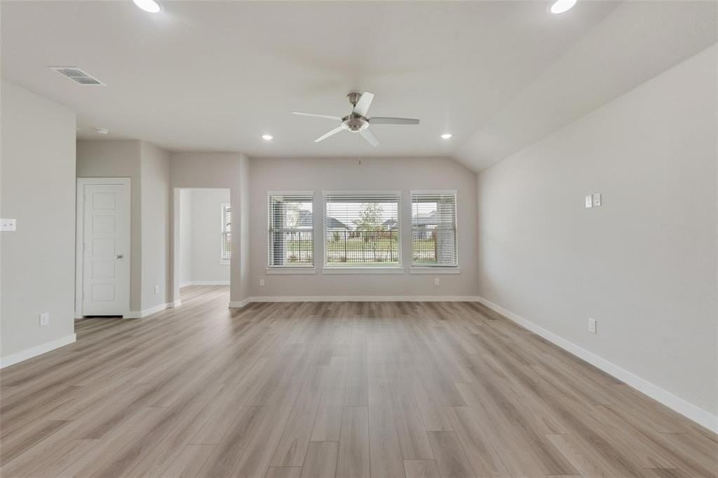 809 Tidal Dr - Photo 7 of 21