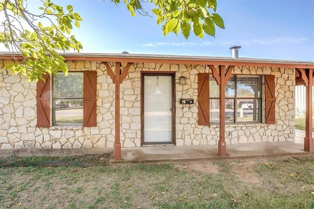 1113 Gifford Drive - Photo 5 of 39