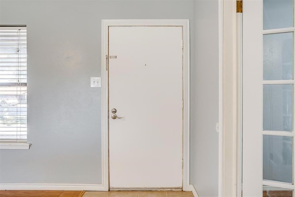 1113 Gifford Drive - Photo 6 of 39