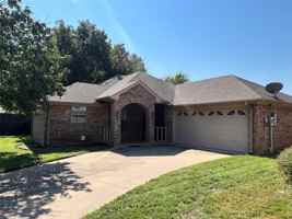 featured image of 1014 Dawn Ct