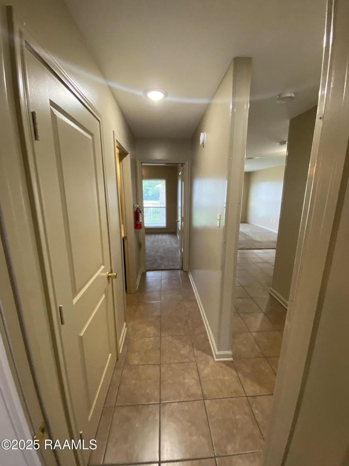 506 Grand Prix Blvd - Photo 3 of 16