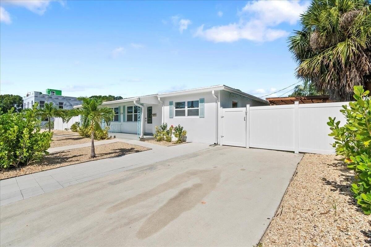 2741 Parker Ave #A - Photo 4 of 45