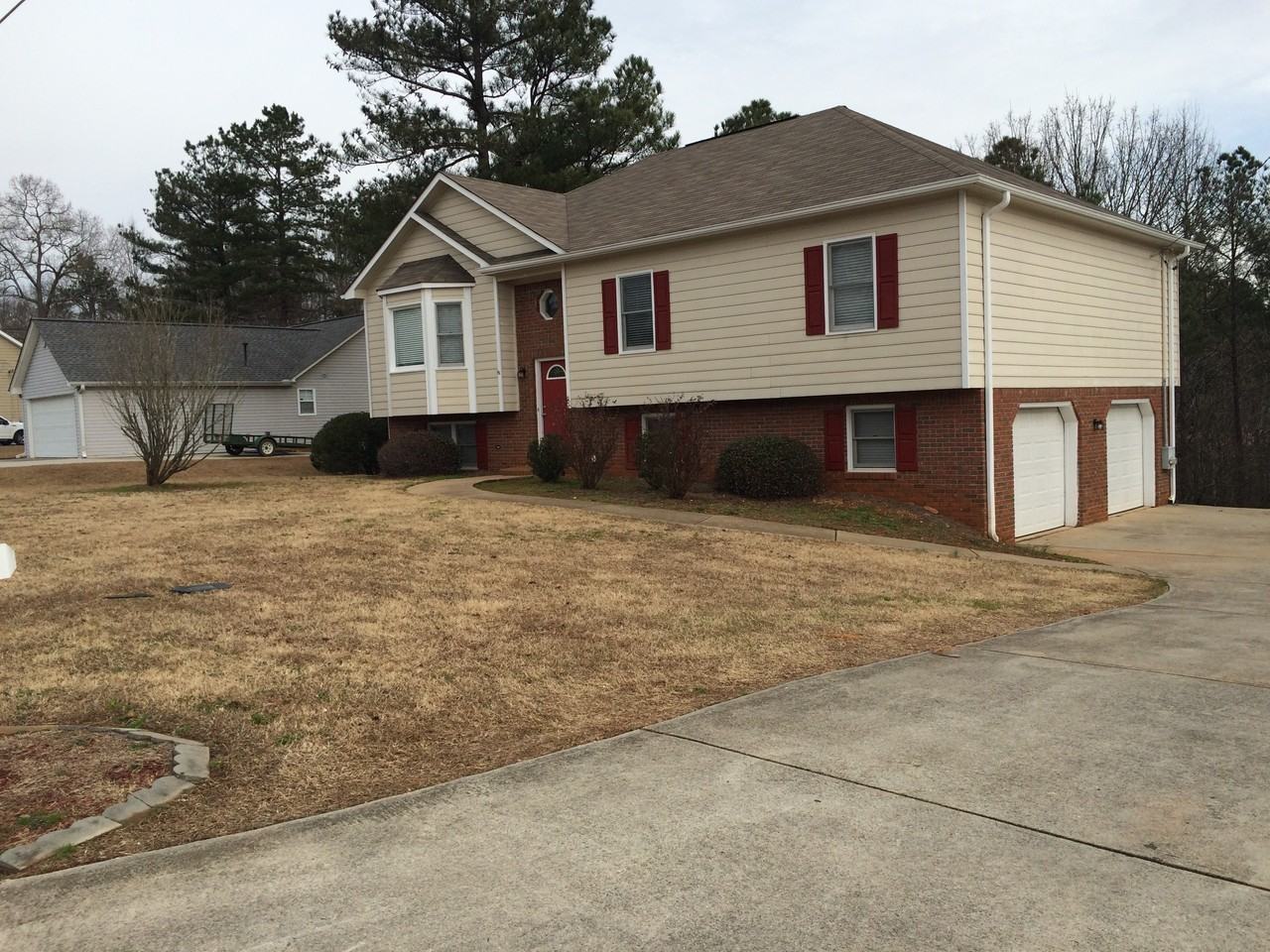 4857 Hunt Club Dr - Photo 2 of 18