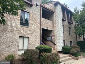 2244 Castle Rock Sq #1B - Photo 1 of 1