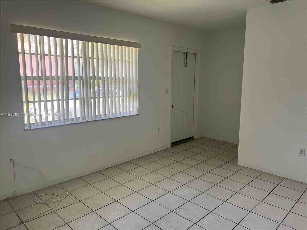 832 Northeast 5th Avenue #832 - Photo 2 of 8