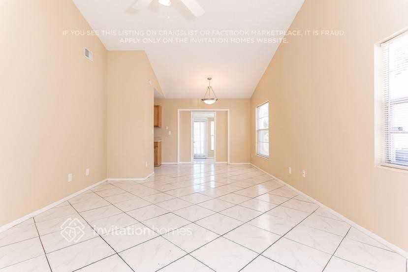 13333 Laraway Dr - Photo 2 of 14
