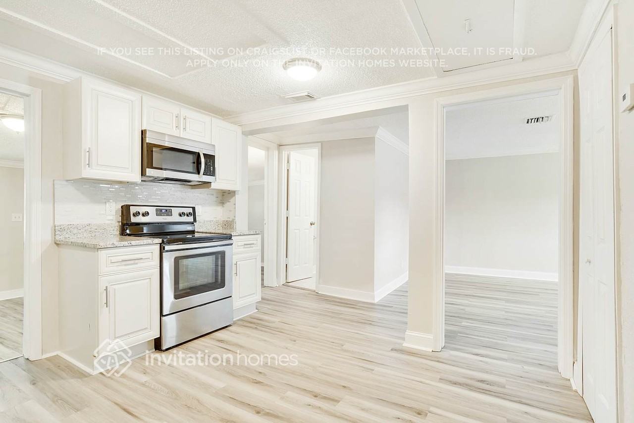 4541 America St - Photo 4 of 23