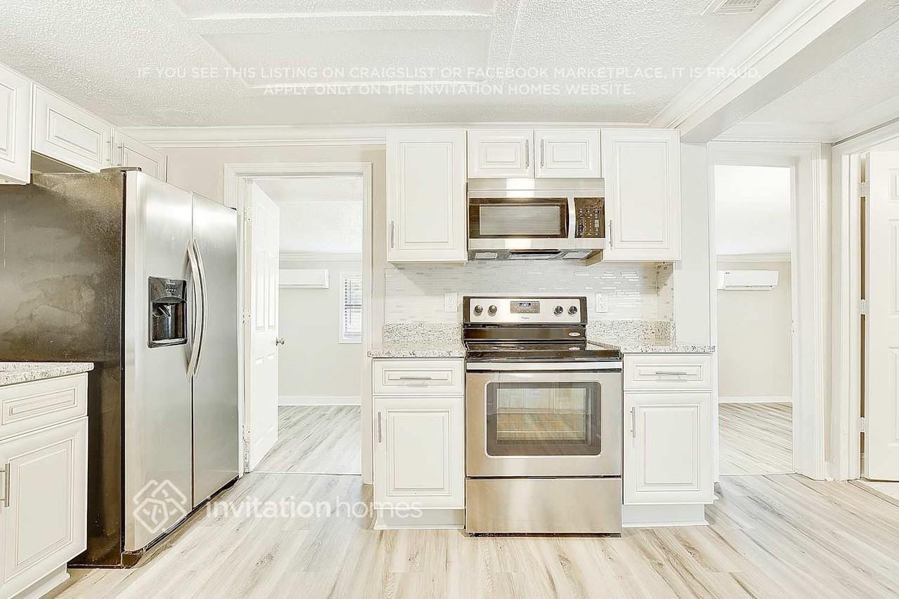 4541 America St - Photo 5 of 23