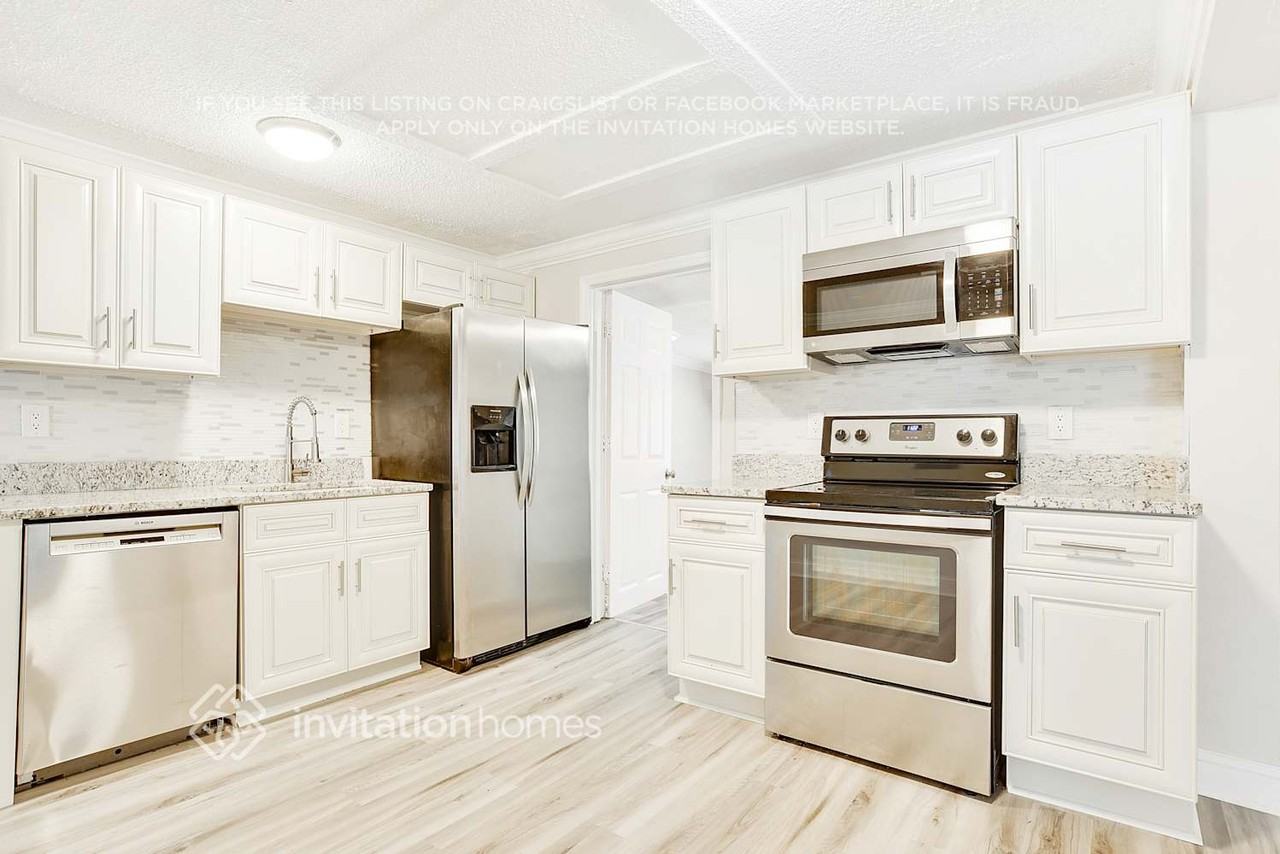 4541 America St - Photo 7 of 23