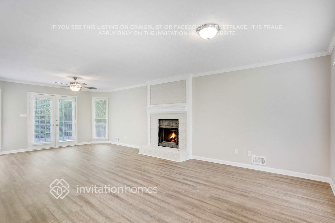 601 Exam Ct - Photo 3 of 31