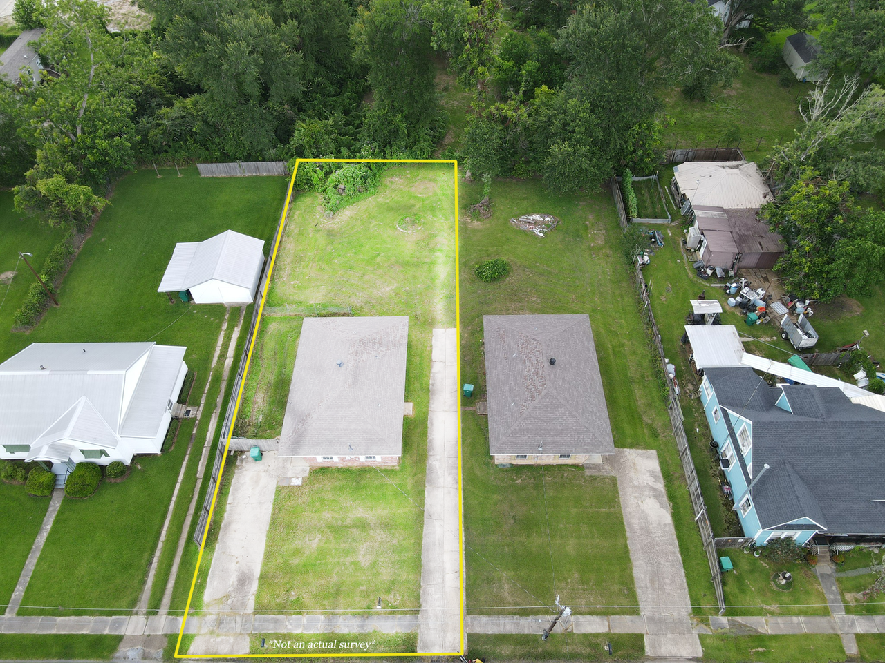 308 Coffee St - Photo 2 of 8