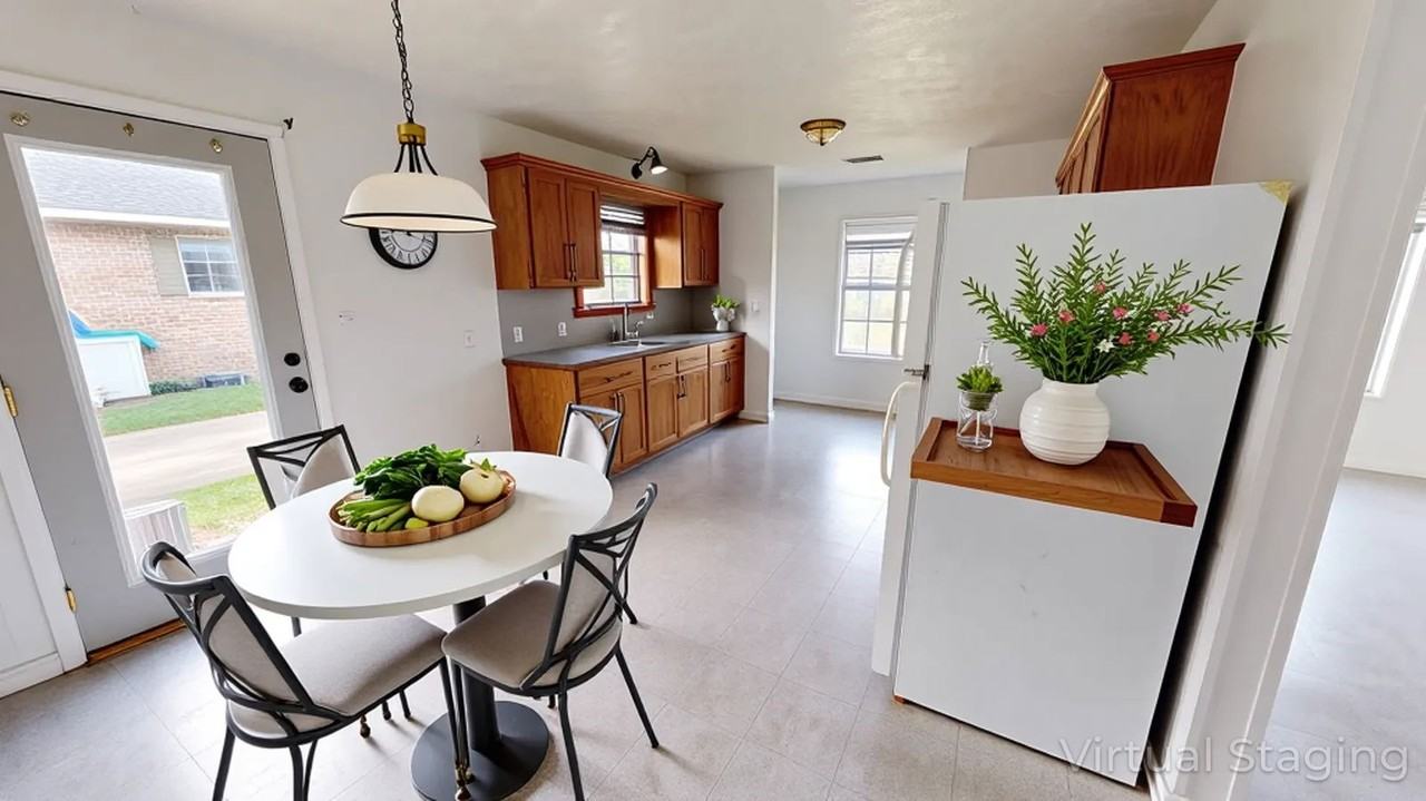 308 Coffee St - Photo 4 of 8