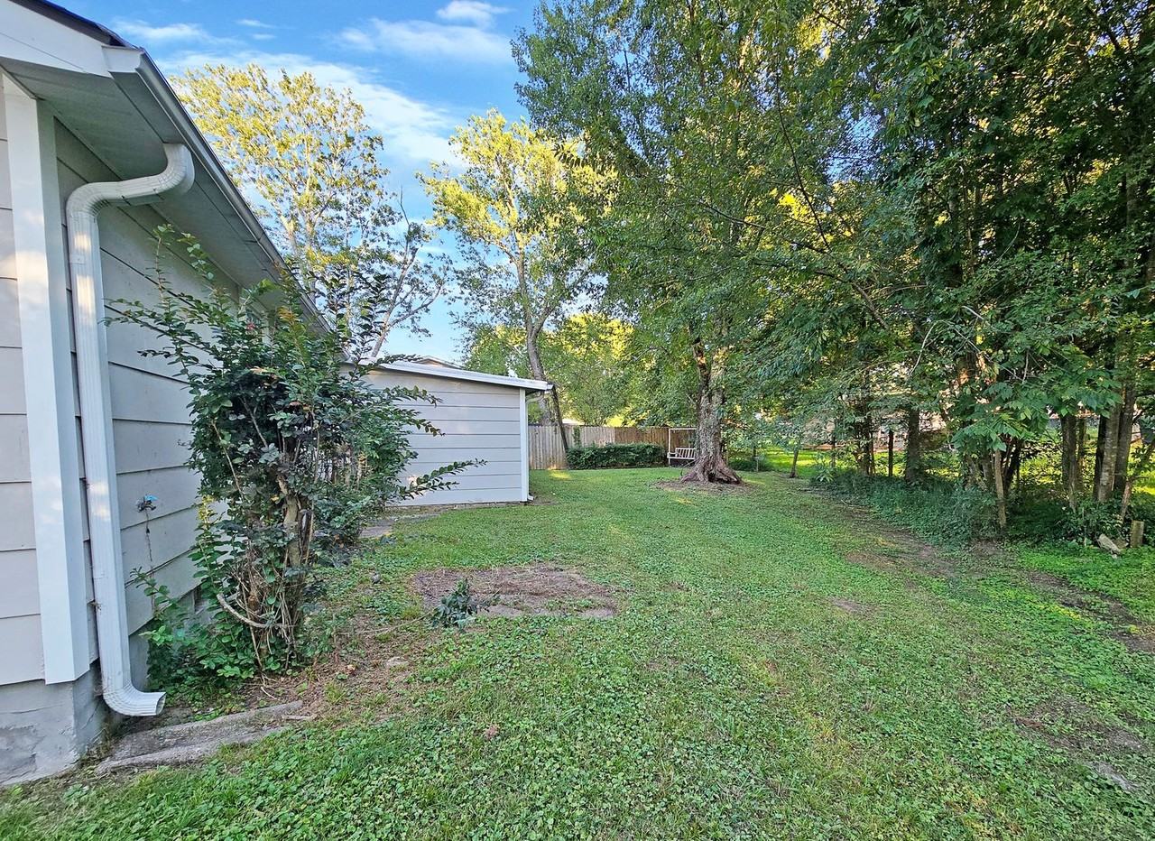 674 Harvest Rd - Photo 2 of 24