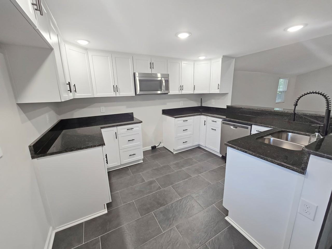 674 Harvest Rd - Photo 3 of 24