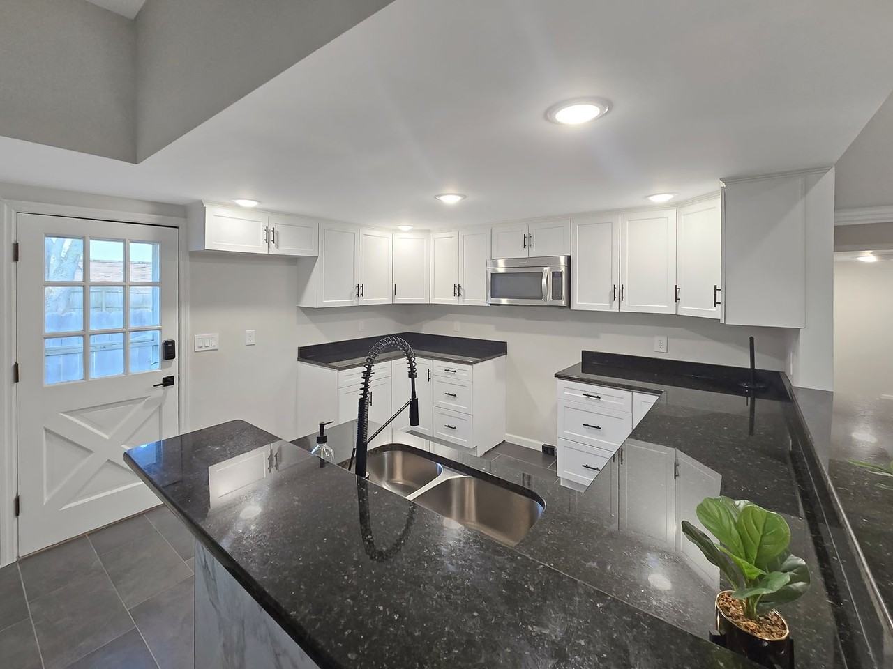 674 Harvest Rd - Photo 5 of 24