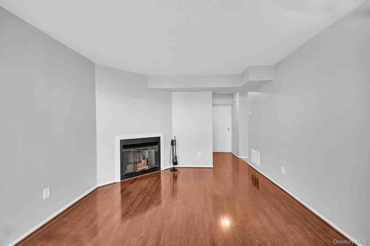 4706 Whispering Hills Drive - Photo 6 of 48