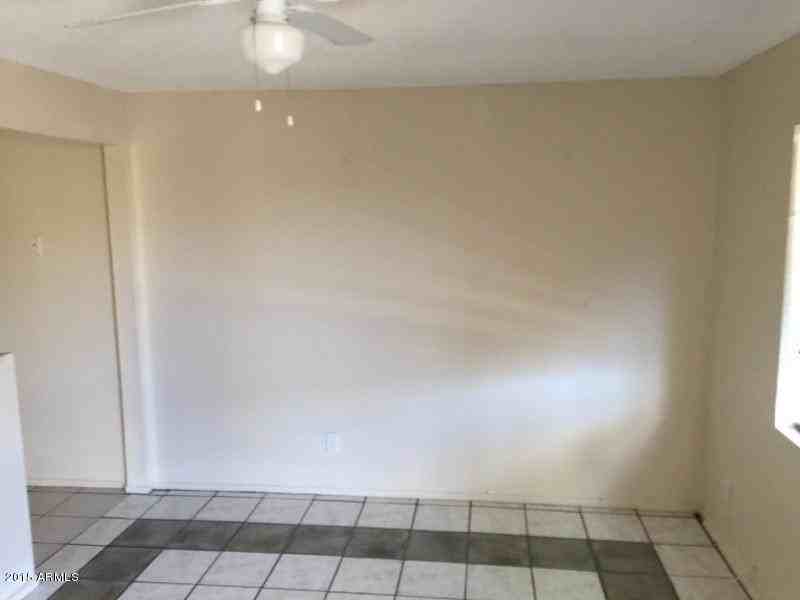 1332 E VISTA Avenue C - Photo 7 of 8