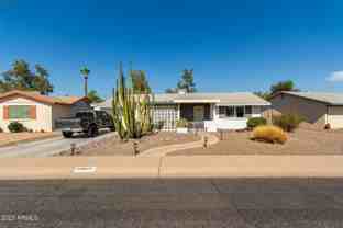 10824 W Crosby Dr - Photo 1 of 1