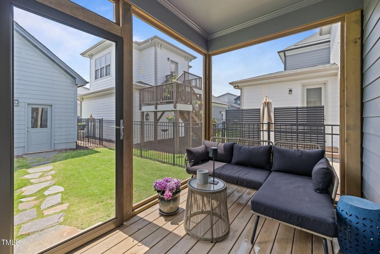 117 Banning Dr - Photo 4 of 50