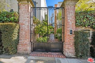 8724 Shoreham Dr - Photo 1 of 1