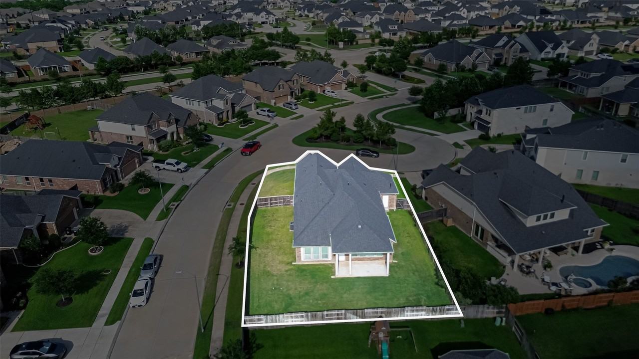 1718 Pepper Grove Ln - Photo 2 of 50