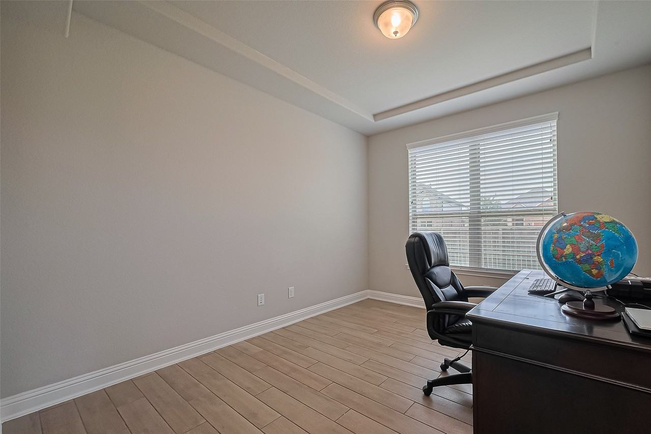 1718 Pepper Grove Ln - Photo 5 of 50