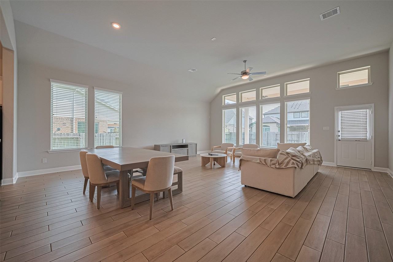 1718 Pepper Grove Ln - Photo 6 of 50